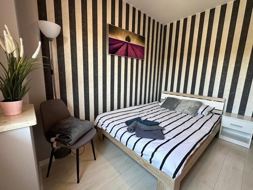 Premium Centrum 900M Targi Kielce 4 Km Luaran gambar